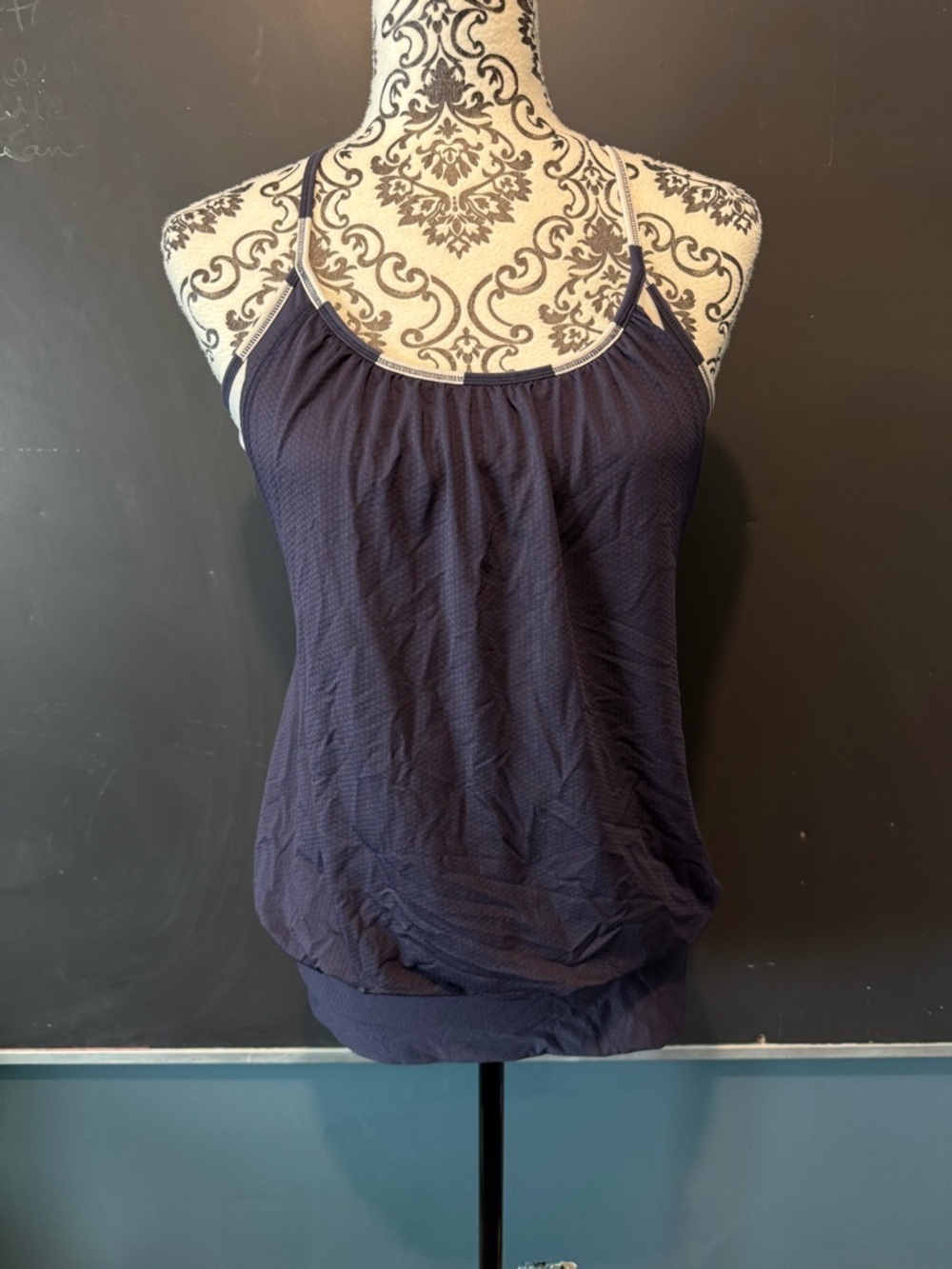 Lululemon No-Limits Tank top with built in bra